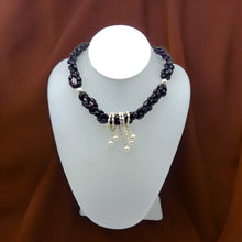 Natural Garnet Mani & Pearl Plain Twisted Gemstone Necklace
