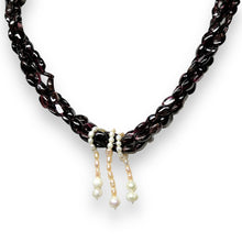 Natural Garnet Mani & Pearl Twisted Gemstone Necklace