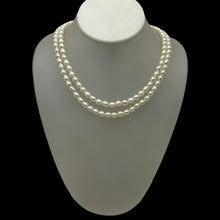 Pearl Chic two-Layered White Plain Necklace