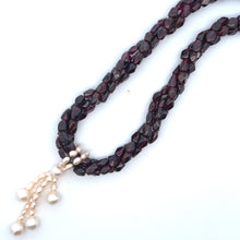 Natural Garnet with Smooth Pearl Gemstone Necklace