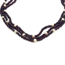 Natural Garnet Tyre Pearl Button Gemstone Necklace