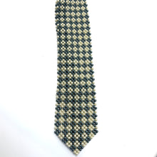 Handcrafted Linked Pattern Pearl Tie Contemporary and Chic