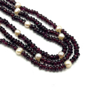 Natural Garnet Tyre Pearl Button Gemstone Necklace