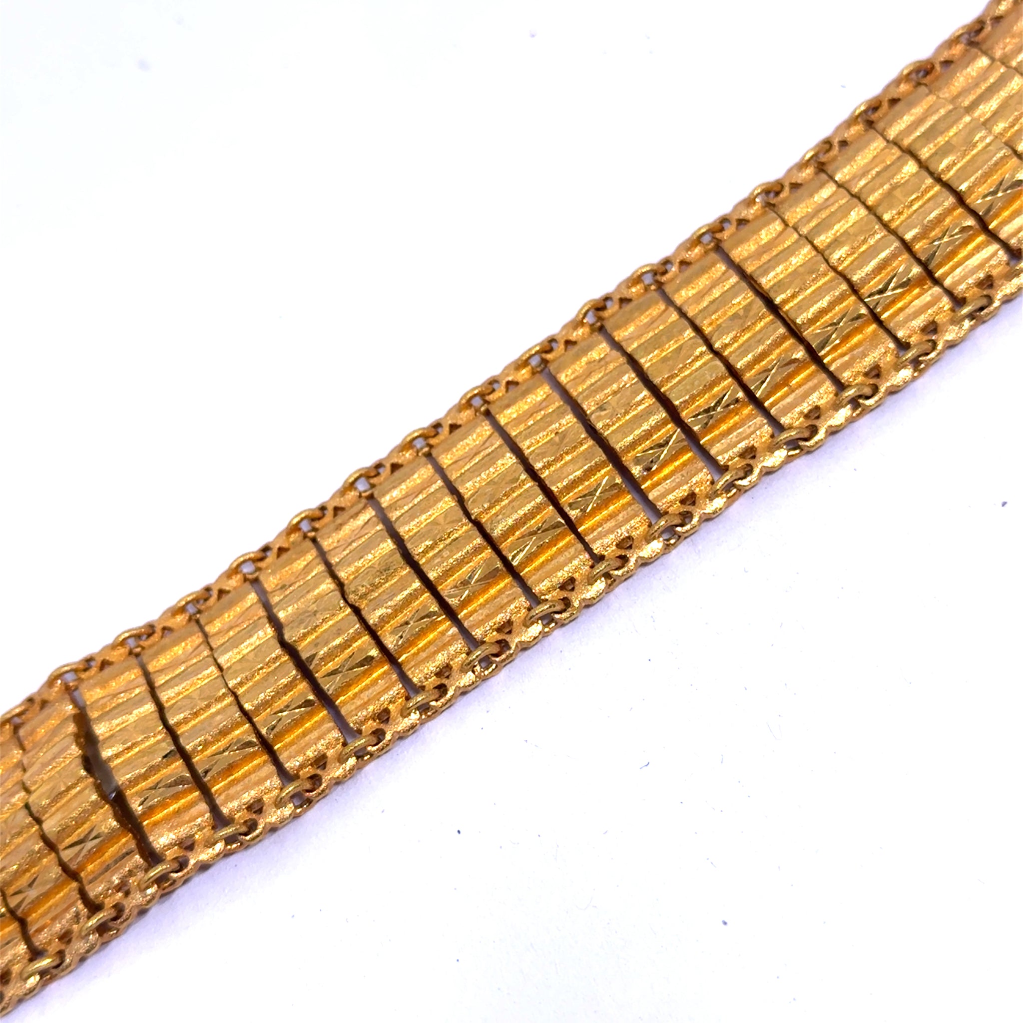 Yellow Micron Gold Plated Star Bracelet – Geometric Textured Linked Edge Detail