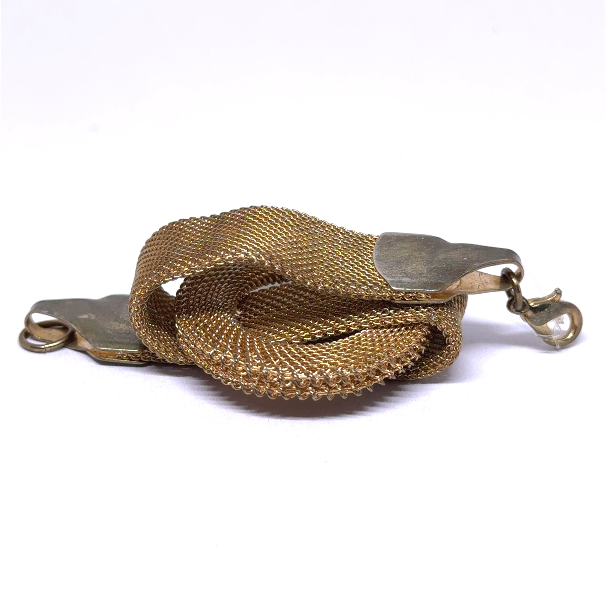 Vintage Style Woven Gold-Tone Mesh Bracelet with Textured Loop Clasp