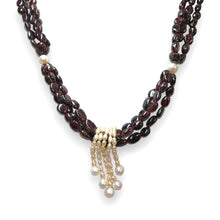 Natural Garnet Mani & Pearl Plain Twisted Gemstone Necklace