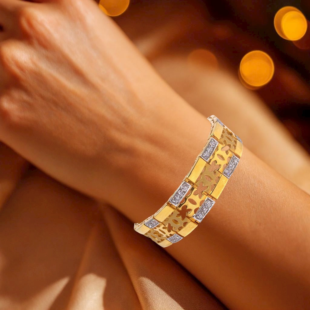 Yellow Gold CZ Floral Link Bracelet – Elegant Unisex Style with Polished Finish