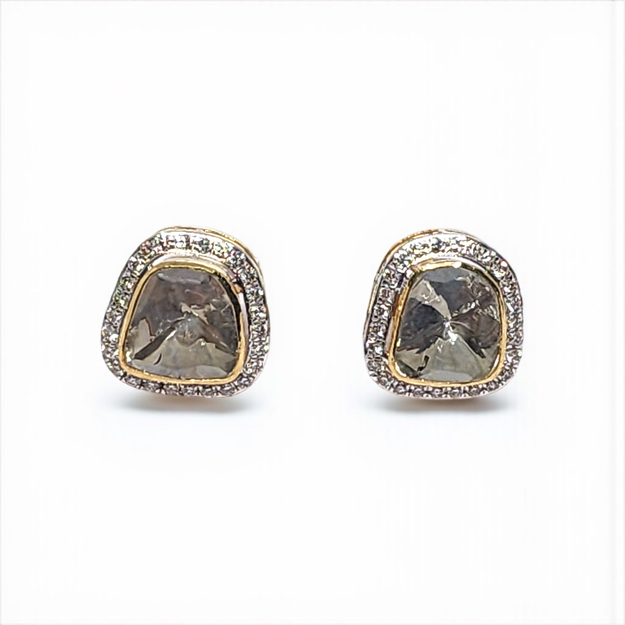 18K Yellow Gold Diamond Polki Earrings – Sophisticated Indian Styling for Weddings and Celebrations