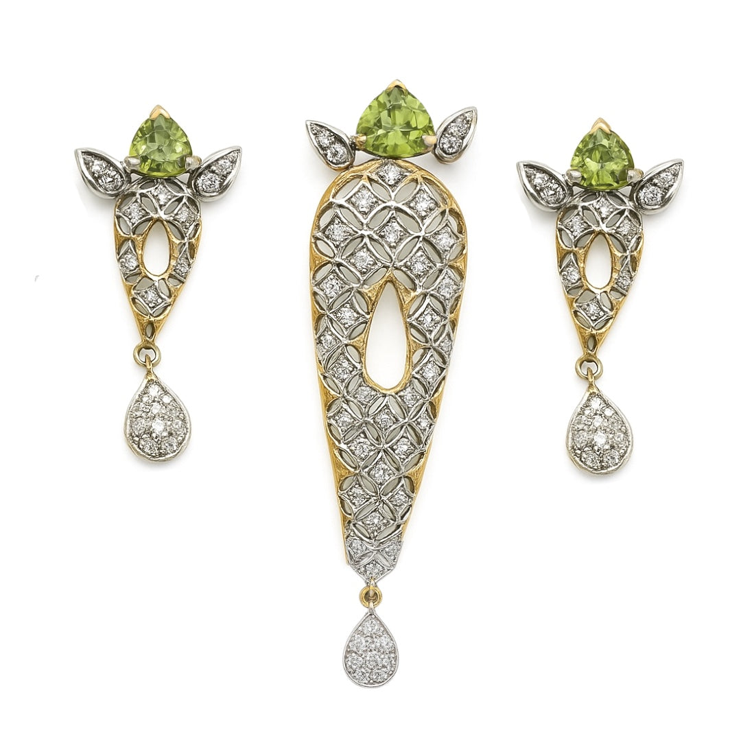 18K Yellow Gold Pendant Earring with Diamond Natural & Peridot Jewellery Set