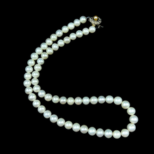 Classic White Smooth 7.5mm Round Pearl Necklace