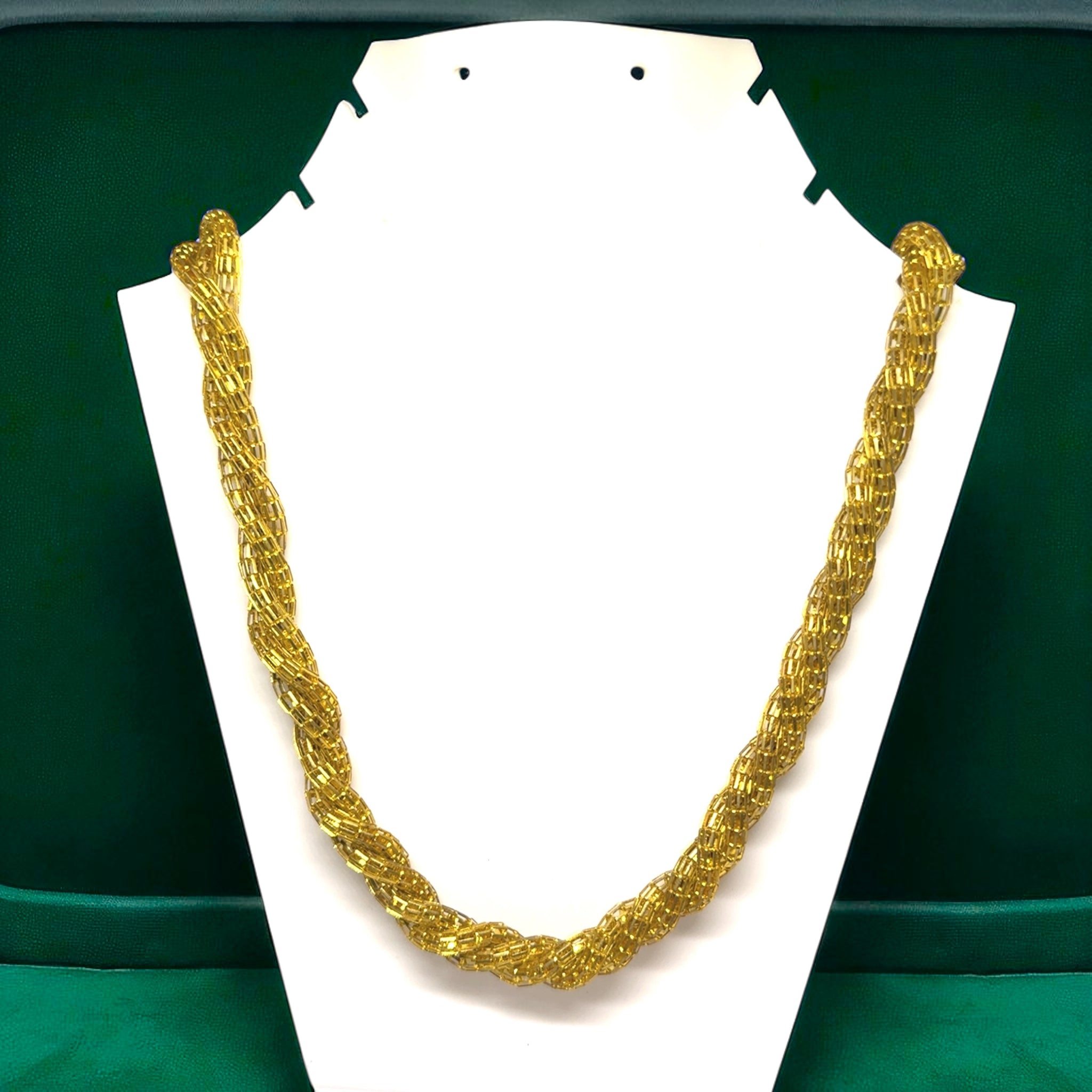 Gold Tone Fashion Twisted Necklace Stylish Elegant – Trendy Statement Jewelry for Special Occasions