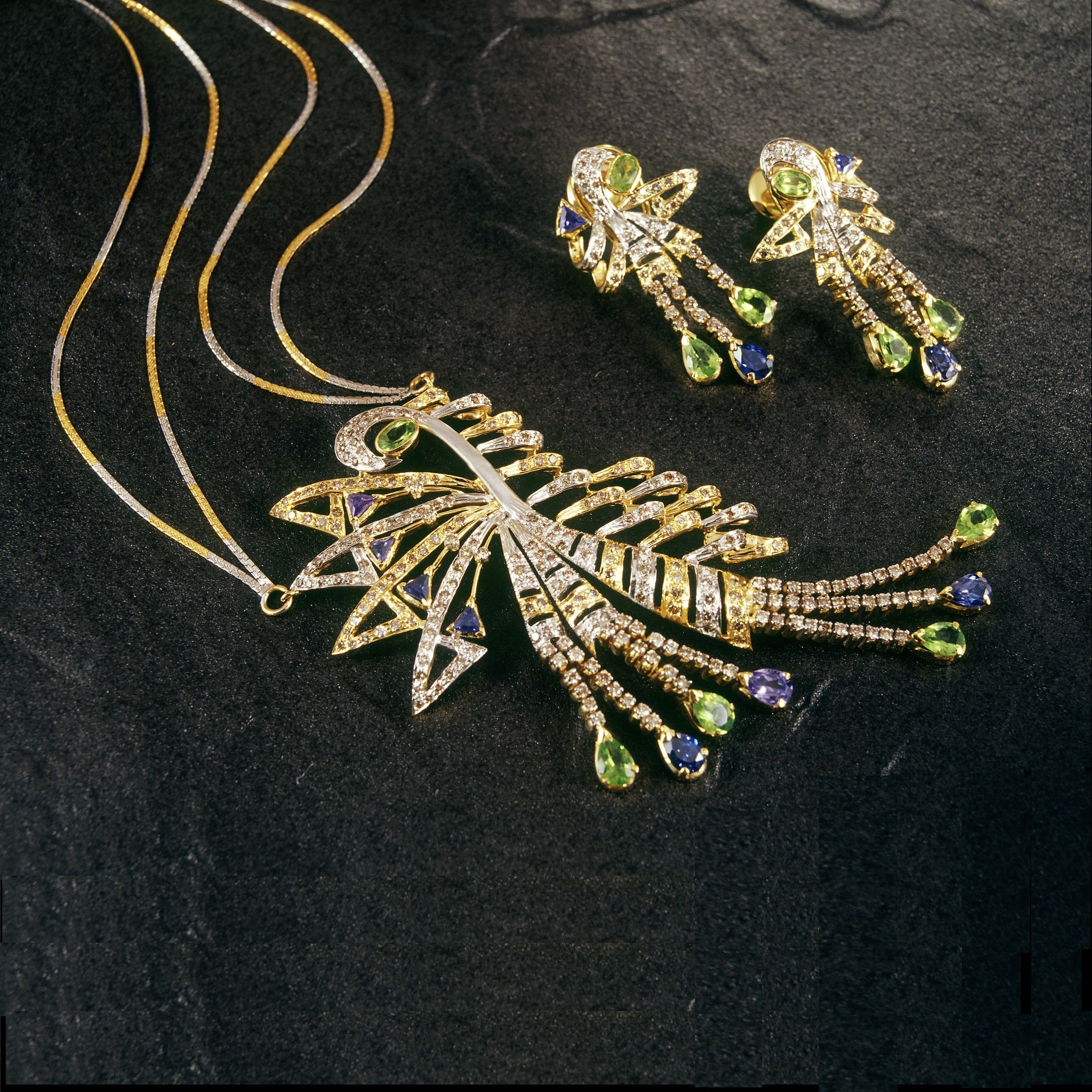 18K Yellow Gold Necklace Earring Chain with Diamond Peridot Tanzanite Natural Gemstones Peacock Jewellery Set