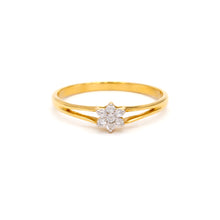 18K Yellow Gold Diamond Flower Cluster Ring | Seven-Stone Floral Design | Classic Engagement Style