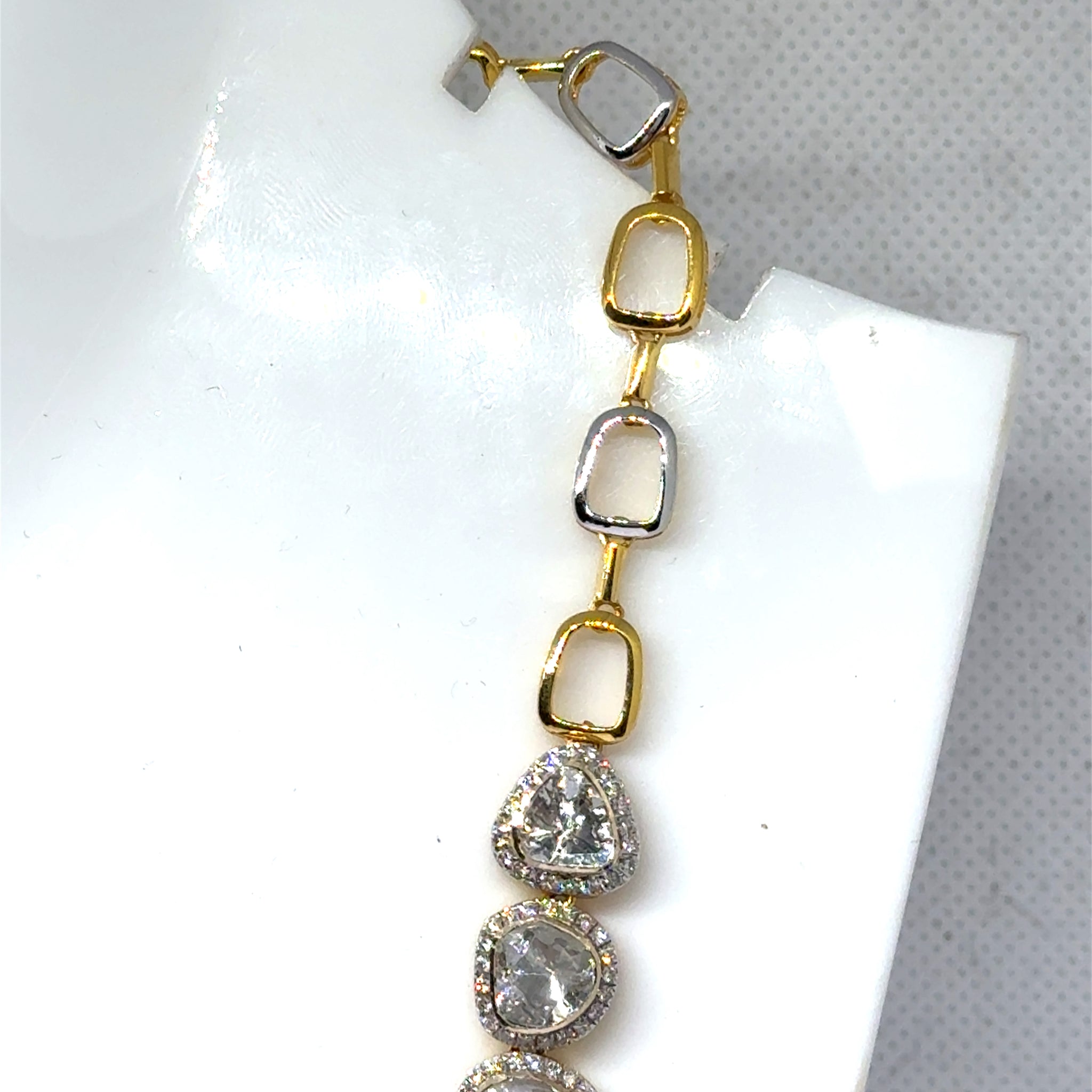 14K Yellow Gold Natural Diamond Polki Necklace in Classic Layout – Delicate Chain and Traditional Jewelry