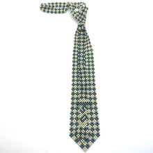 Handcrafted Linked Pattern Pearl Tie Contemporary and Chic