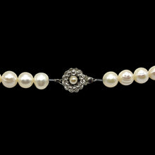 Pearl White Plain Ringed Charming Necklace