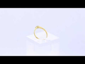 18K Yellow Gold Diamond Flower Cluster Ring | Seven-Stone Floral Design | Classic Engagement Style