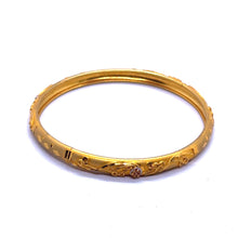 Vintage-Inspired Yellow Gold Plated Bangle 500ml with Detailed Geometric Engravings and Traditional Electroplated 1